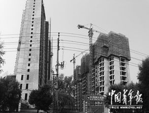 無證樓盤何以“野蠻生長”？——透視房地產(chǎn)開發(fā)中的監(jiān)管亂象